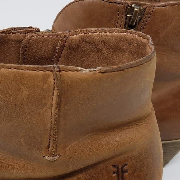 Frye Ankle Boots Women's Size 6.5 Jennifer Wheat Side Zip Pointed Toe - Flaws - Picture 6 of 12
